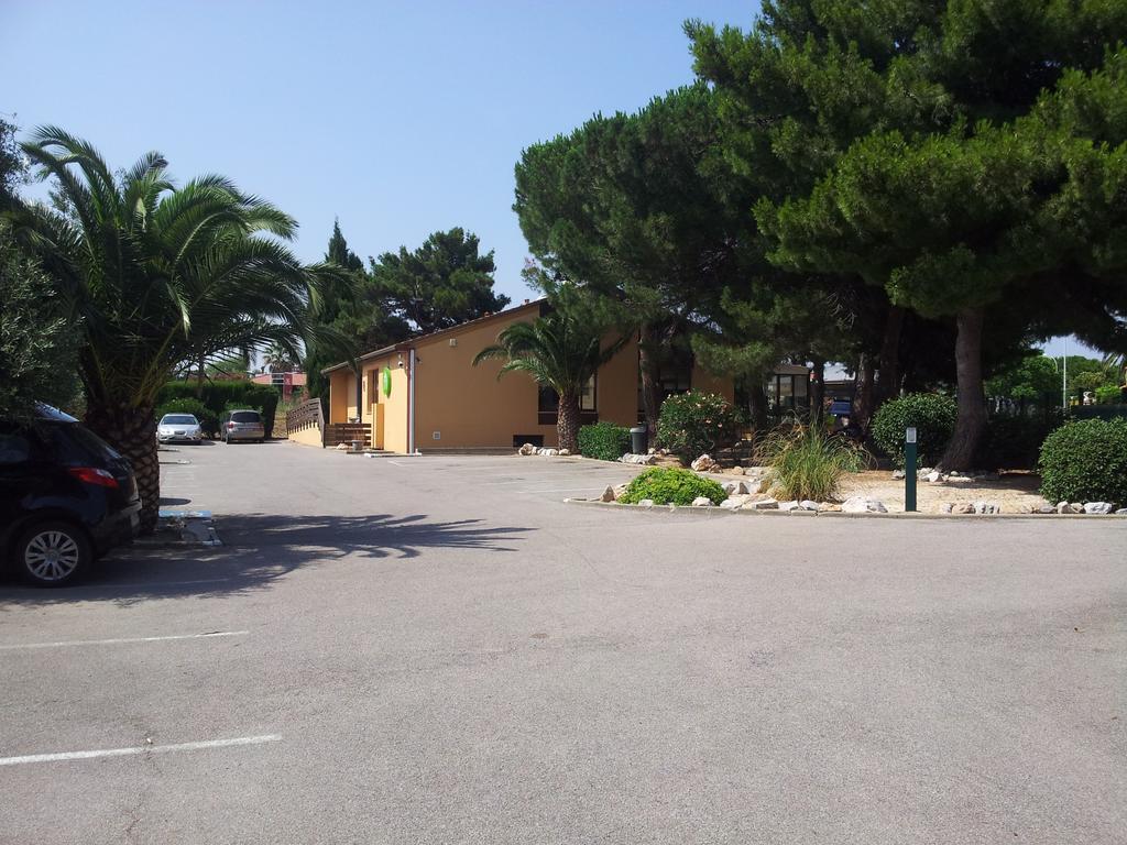 Campanile Perpignan Sud Hotel Exterior foto